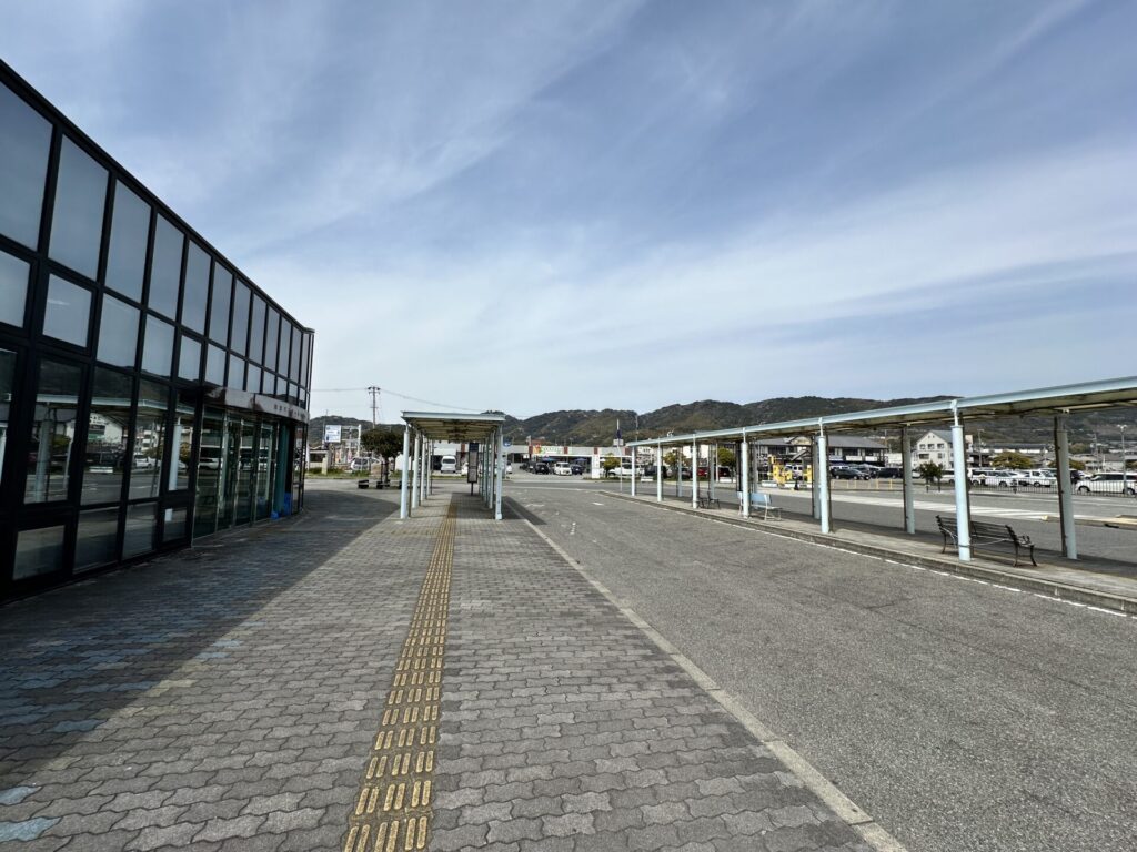 道の駅「東浦ターミナルパーク」のバスターミナル